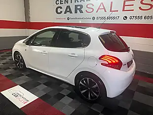 Used 2018 Peugeot 208 Tech Edition White - Interior and Exterior details 11