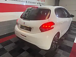 Used 2018 Peugeot 208 Tech Edition White - Interior and Exterior details 17