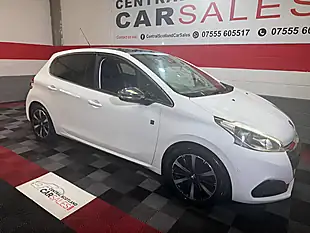 Used 2018 Peugeot 208 Tech Edition White - Interior and Exterior details 5