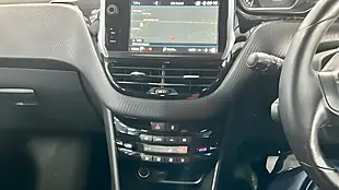 Used 2018 Peugeot 208 Tech Edition White - Interior and Exterior details 11