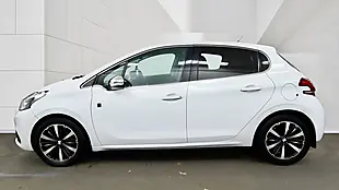 Used 2018 Peugeot 208 Tech Edition White - Interior and Exterior details 4