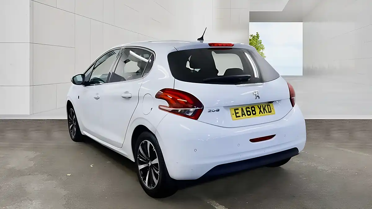 Used 2018 Peugeot 208 Tech Edition White - Interior and Exterior details 5
