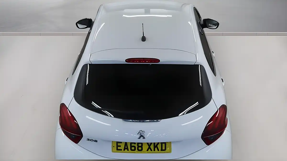 Used 2018 Peugeot 208 Tech Edition White - Interior and Exterior details 6