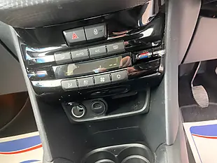 Used 2018 Peugeot 208 Tech Edition White - Interior and Exterior details 13