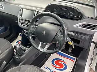 Used 2018 Peugeot 208 Tech Edition White - Interior and Exterior details 17