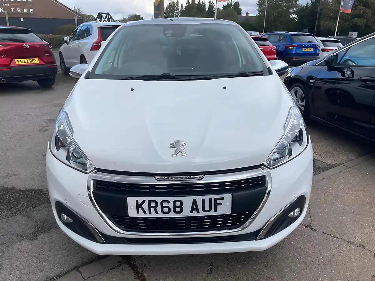 Used 2018 Peugeot 208 Tech Edition White - Interior and Exterior details 2