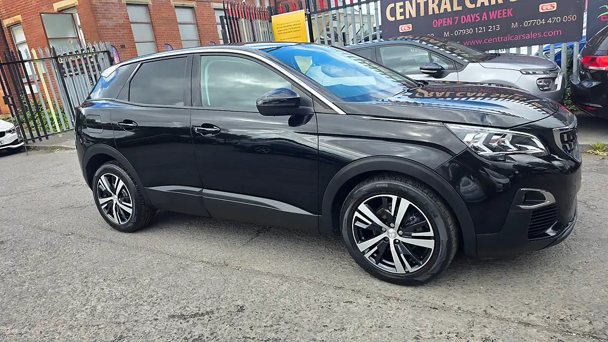 Used 2018 Peugeot 3008 Active Black - Interior and Exterior details 4