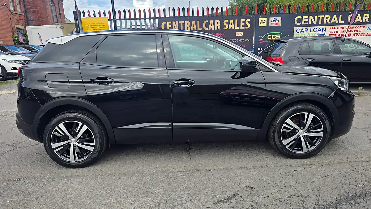 Used 2018 Peugeot 3008 Active Black - Interior and Exterior details 6