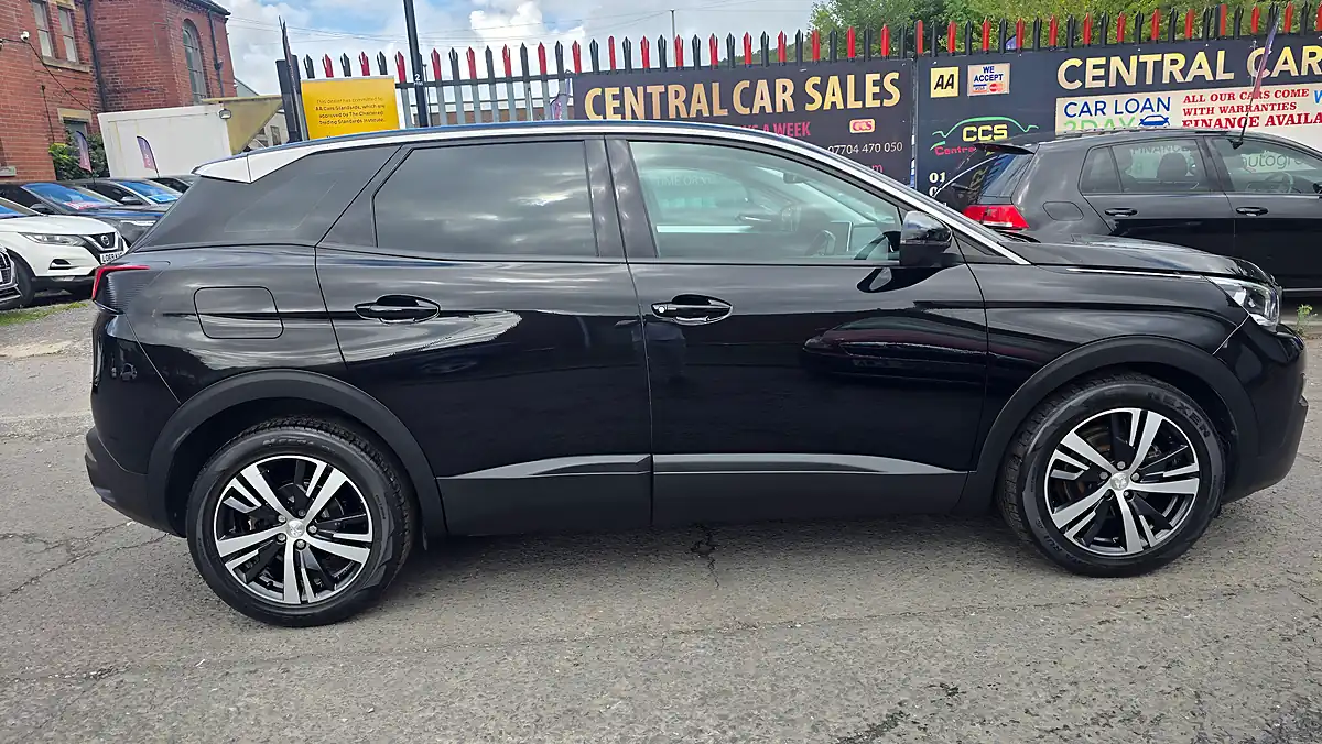 Used 2018 Peugeot 3008 Active Black - Interior and Exterior details 7