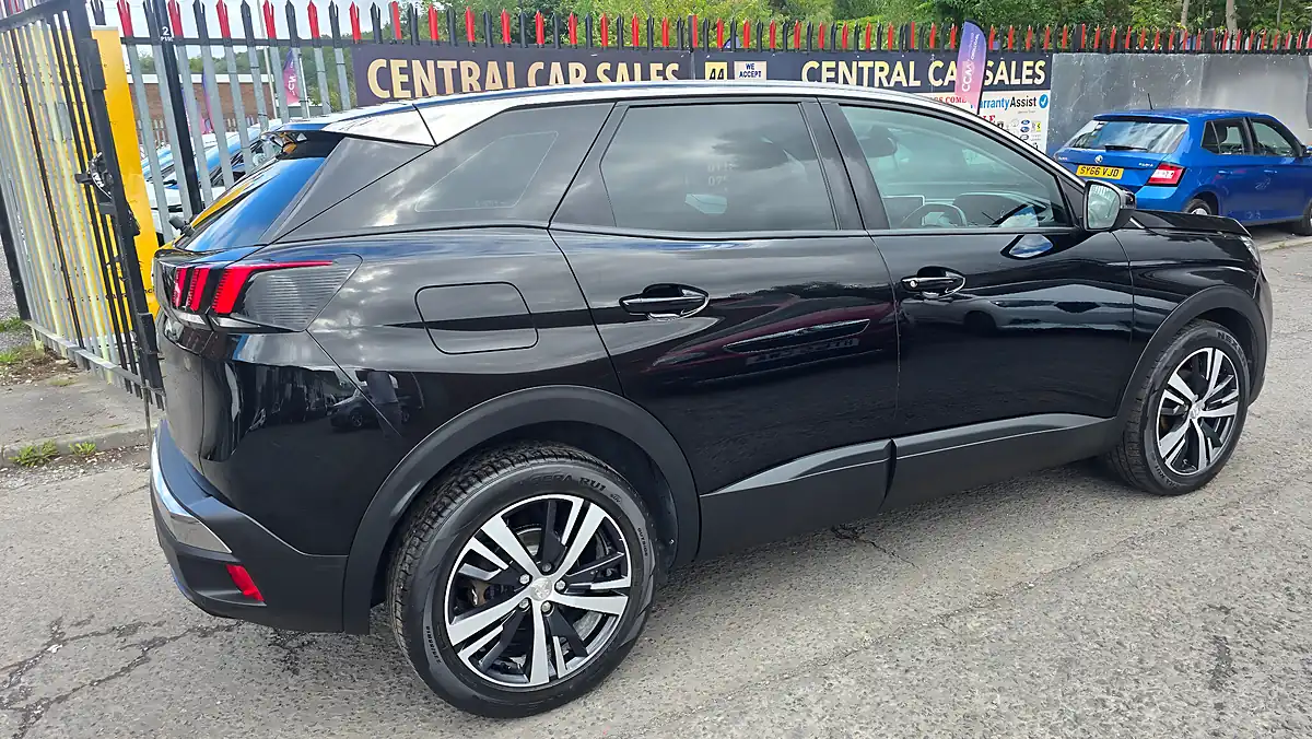 Used 2018 Peugeot 3008 Active Black - Interior and Exterior details 9