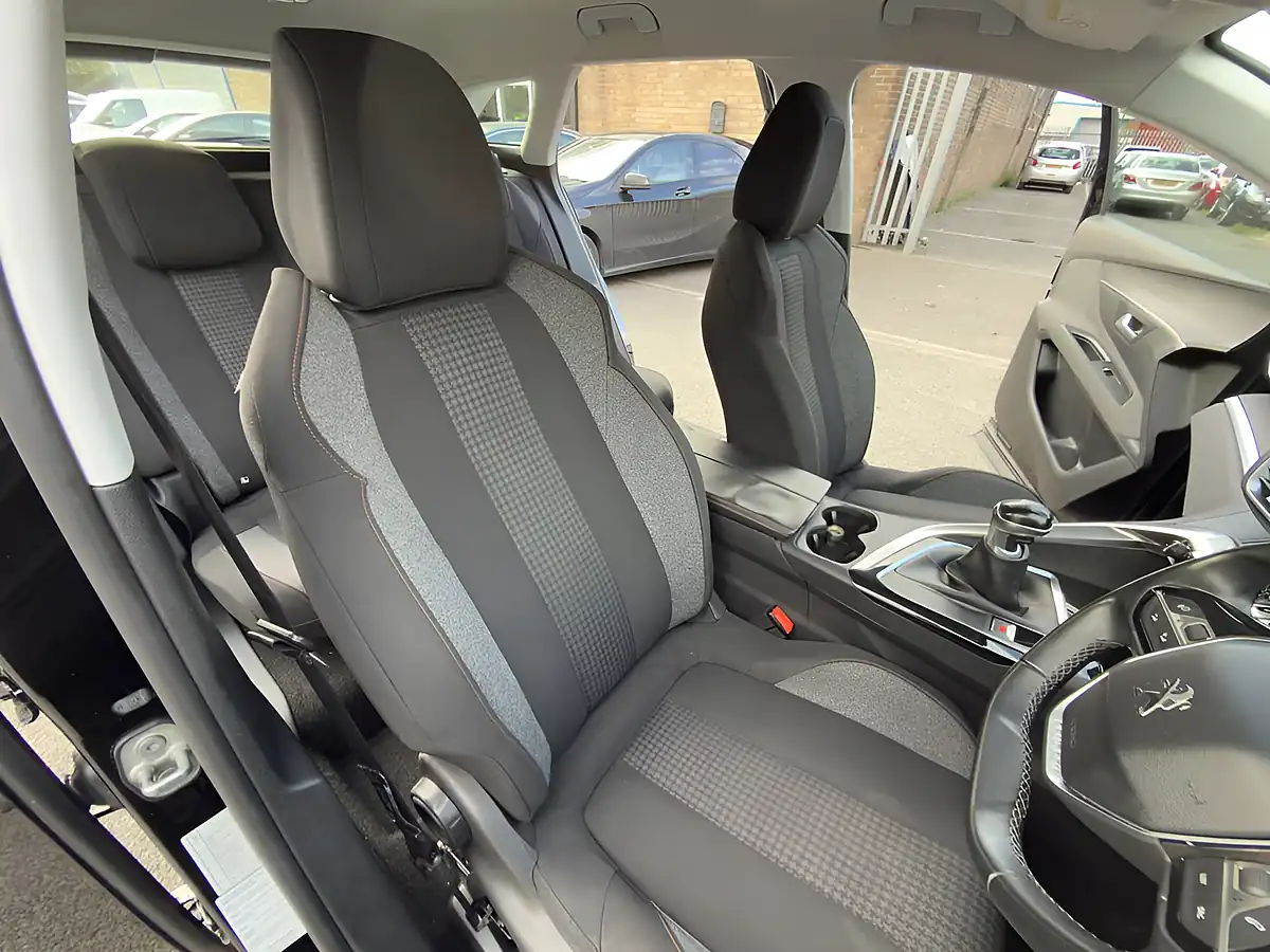 Used 2018 Peugeot 3008 Active Black - Interior and Exterior details 10