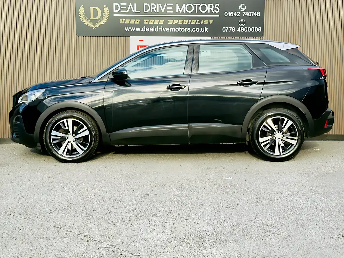 Used 2018 Peugeot 3008 Active Black - Interior and Exterior details 4