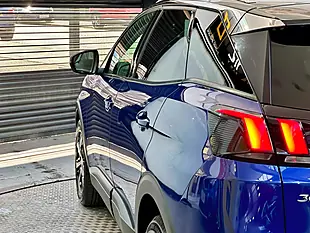 Used 2018 Peugeot 3008 Active Blue - Interior and Exterior details 10