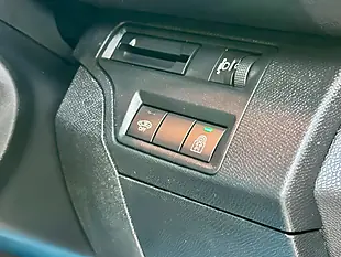 Used 2018 Peugeot 3008 Active Blue - Interior and Exterior details 14