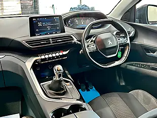 Used 2018 Peugeot 3008 Active Blue - Interior and Exterior details 16