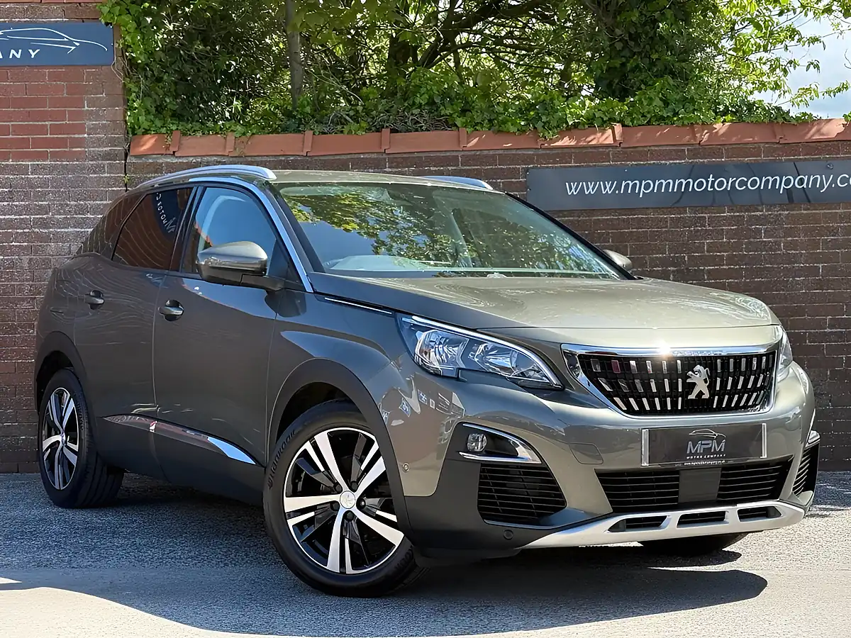 Used 2018 Peugeot 3008 Allure Amazonite Grey - Front View