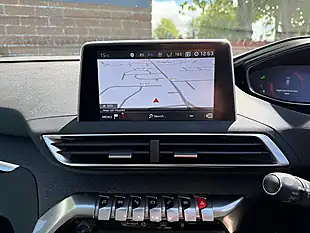 Used 2018 Peugeot 3008 Allure Amazonite Grey - Interior and Exterior details 11