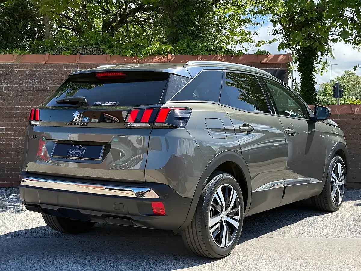 Used 2018 Peugeot 3008 Allure Amazonite Grey - Interior and Exterior details 5