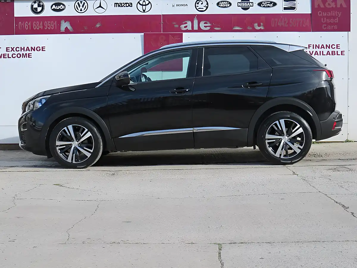 Used 2018 Peugeot 3008 Allure Black - Interior and Exterior details 5