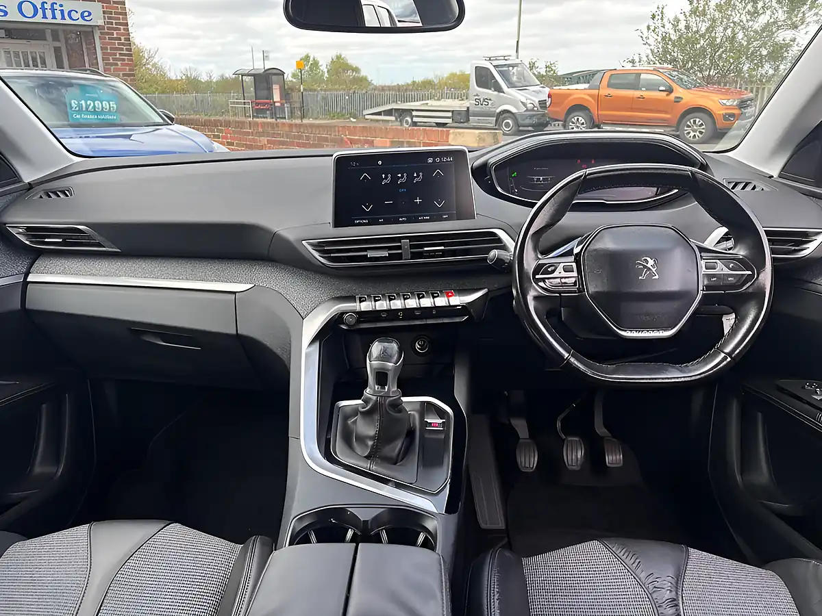 Used 2018 Peugeot 3008 Allure Black - Interior and Exterior details 13