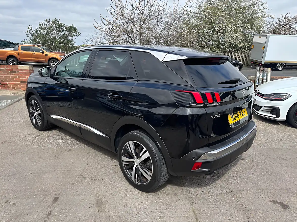 Used 2018 Peugeot 3008 Allure Black - Interior and Exterior details 6