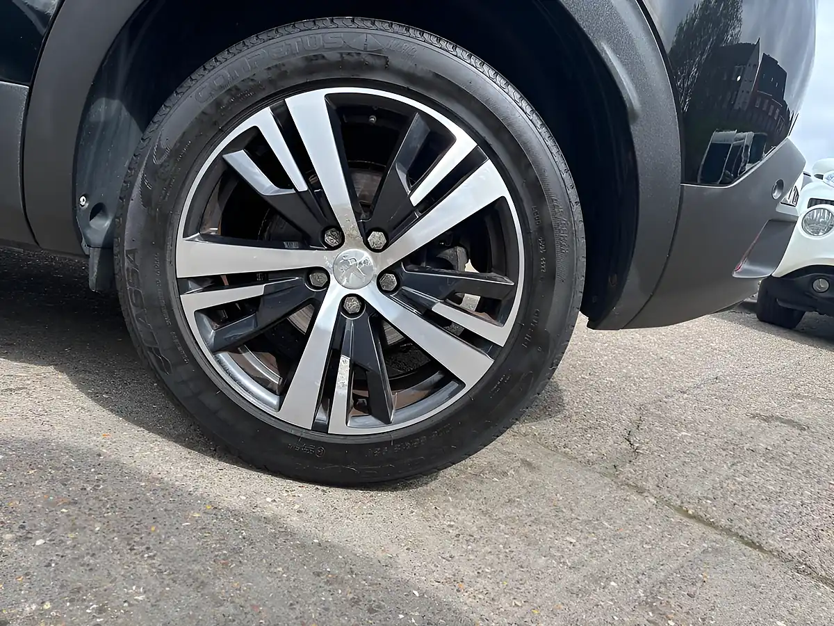 Used 2018 Peugeot 3008 Allure Black - Interior and Exterior details 7