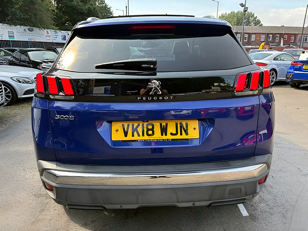 Used 2018 Peugeot 3008 Allure Blue - Interior and Exterior details 10
