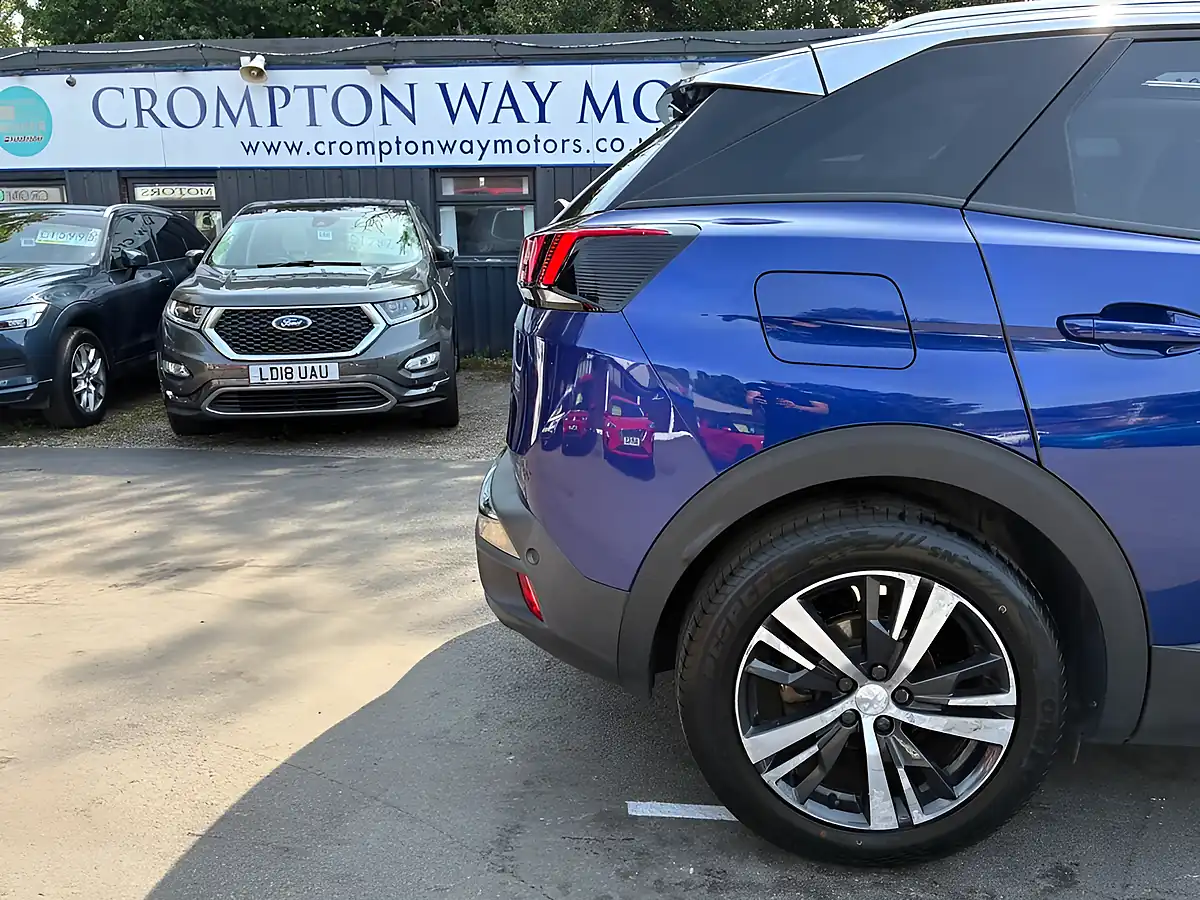 Used 2018 Peugeot 3008 Allure Blue - Interior and Exterior details 7