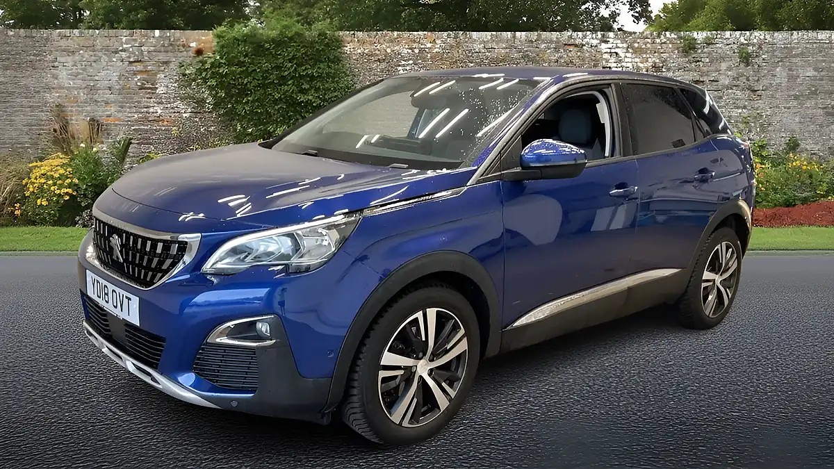 Used 2018 Peugeot 3008 Allure Blue - Interior and Exterior details 3
