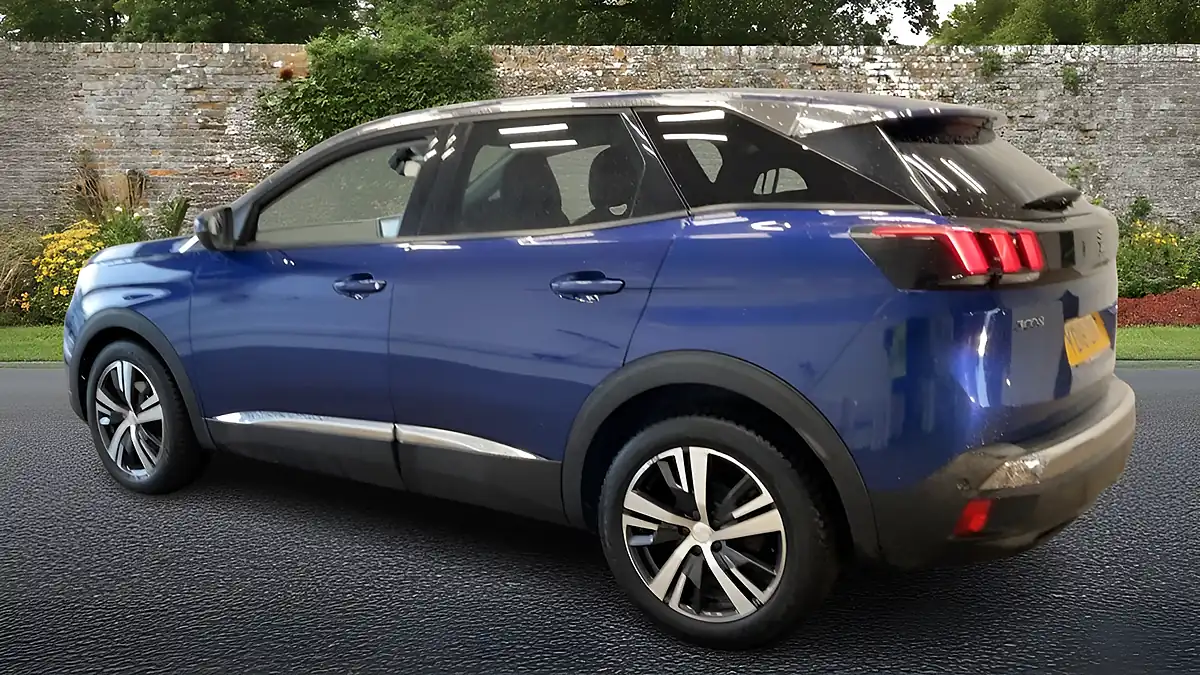 Used 2018 Peugeot 3008 Allure Blue - Interior and Exterior details 6