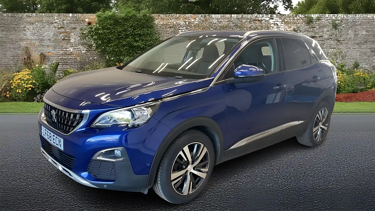 Used 2018 Peugeot 3008 Allure Blue - Interior and Exterior details 3