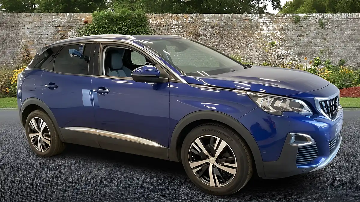 Used 2018 Peugeot 3008 Allure Blue - Interior and Exterior details 4