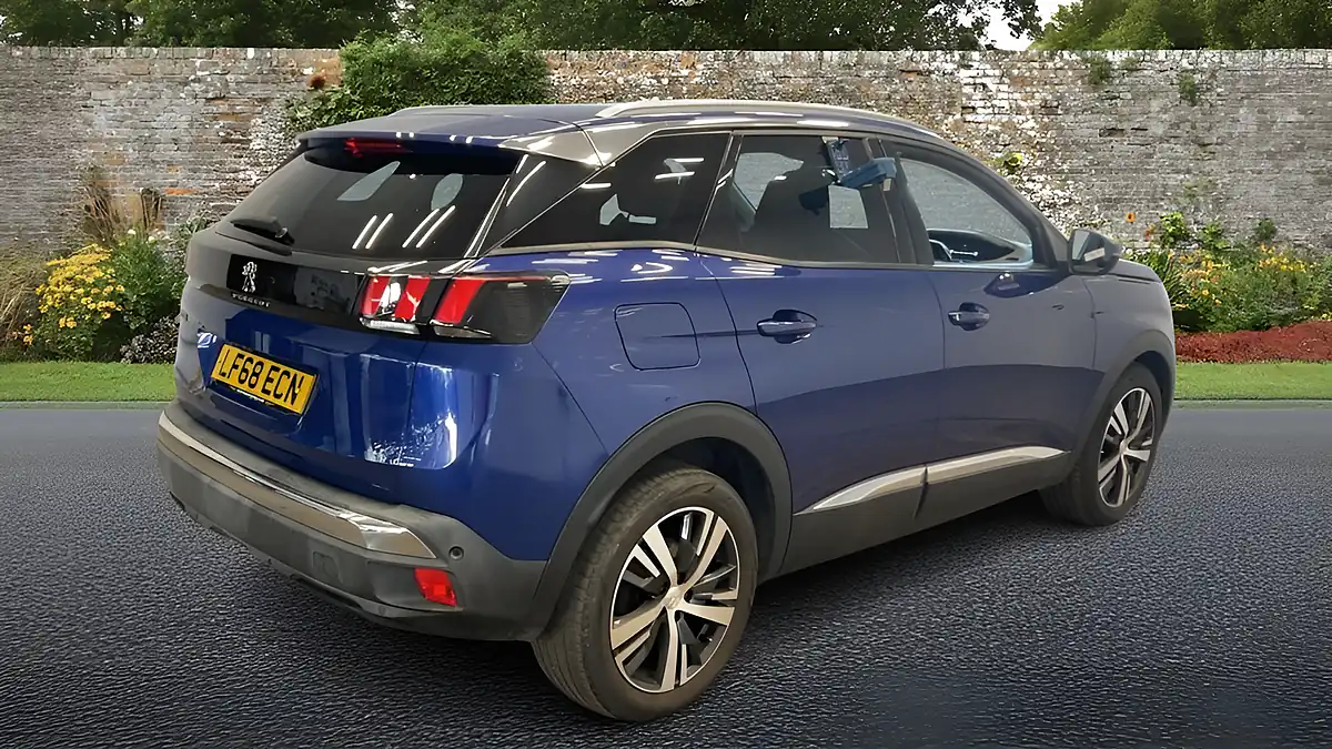 Used 2018 Peugeot 3008 Allure Blue - Interior and Exterior details 5