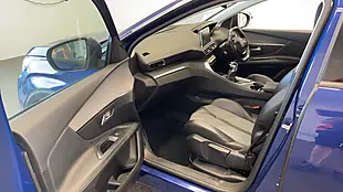 Used 2018 Peugeot 3008 Allure Blue - Interior and Exterior details 7