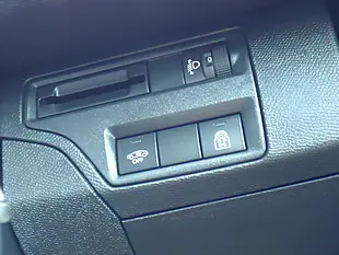 Used 2018 Peugeot 3008 Allure Blue - Interior and Exterior details 19