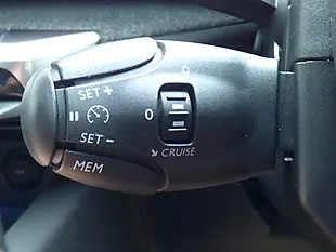 Used 2018 Peugeot 3008 Allure Blue - Interior and Exterior details 20