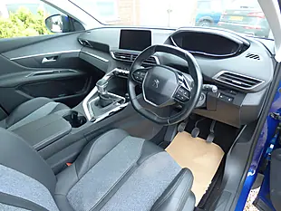 Used 2018 Peugeot 3008 Allure Blue - Interior and Exterior details 3