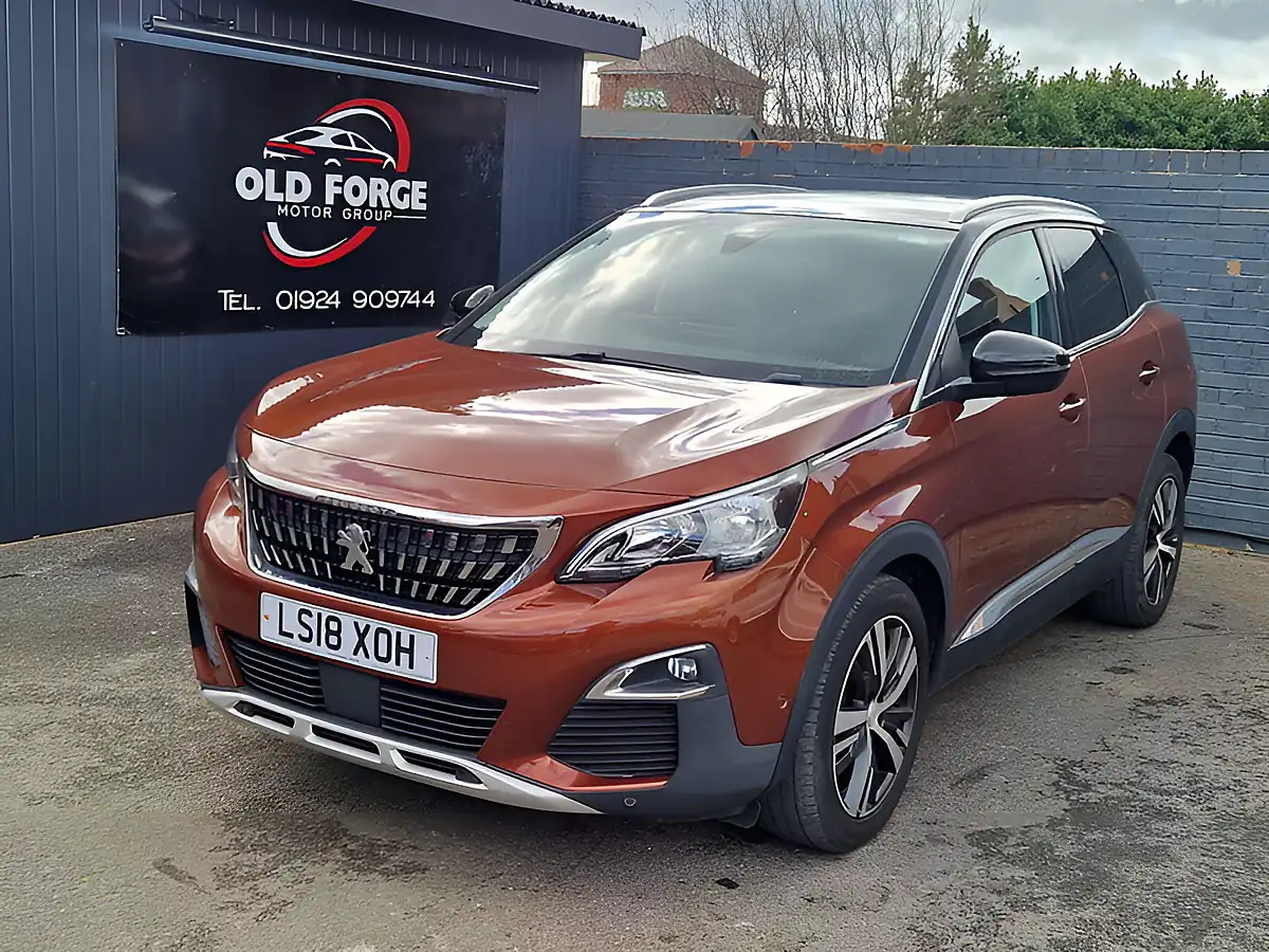 Used 2018 Peugeot 3008 Allure Bronze - Front View