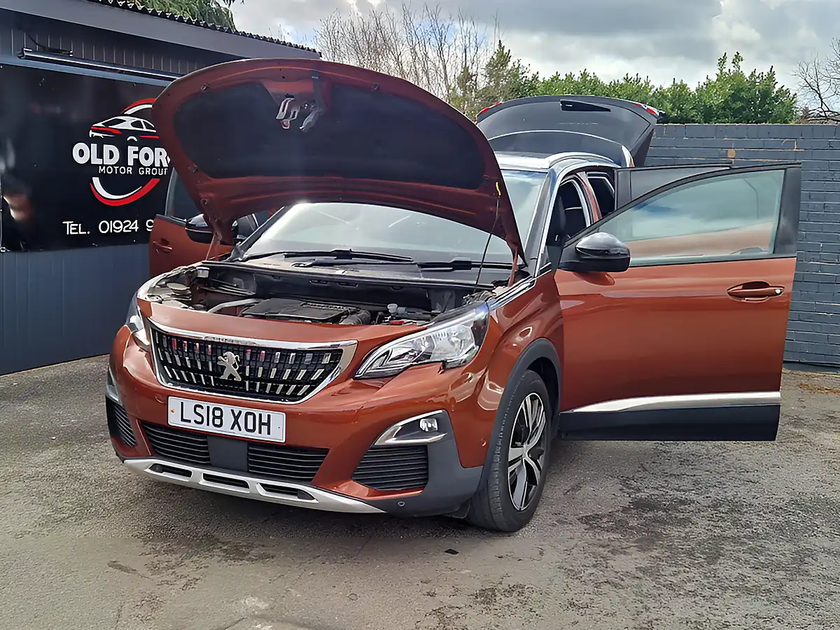 Used 2018 Peugeot 3008 Allure Bronze - Interior and Exterior details 10