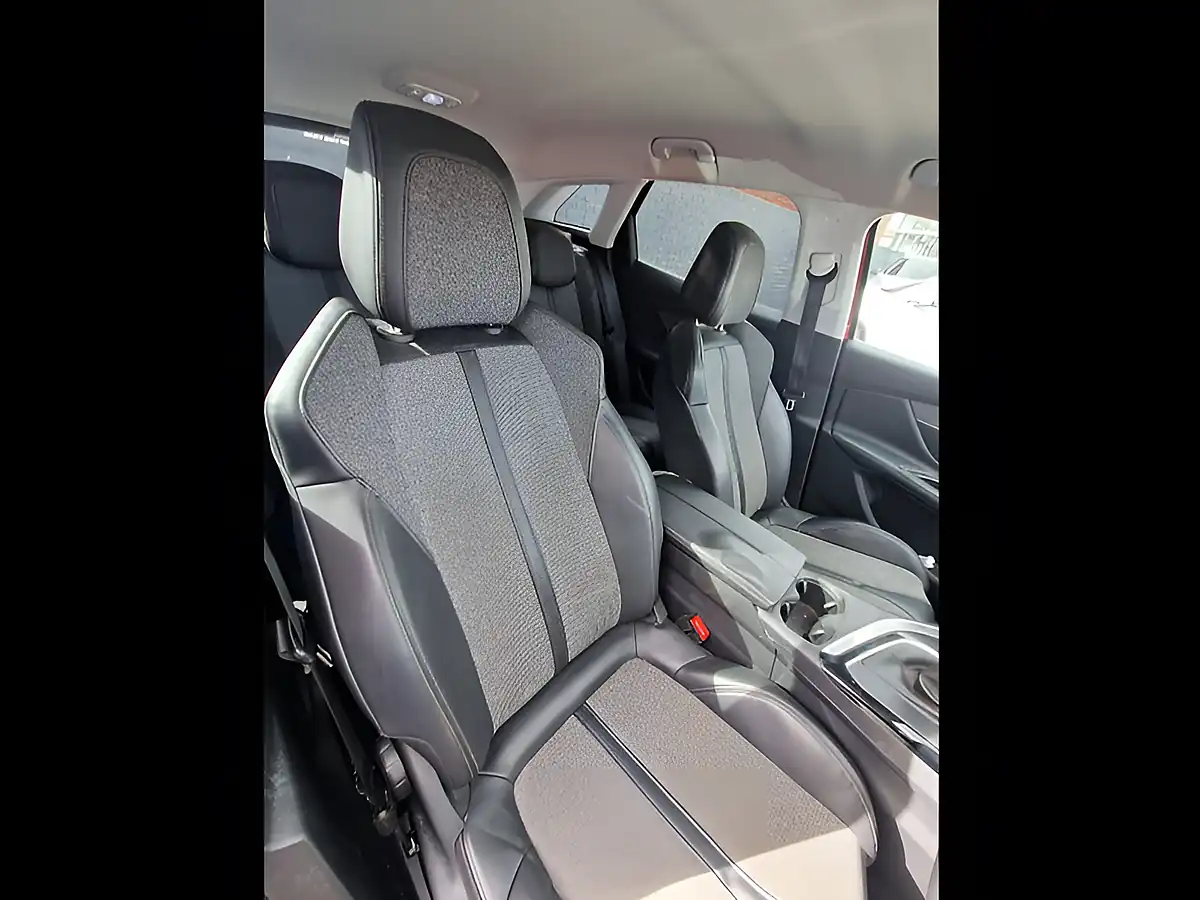 Used 2018 Peugeot 3008 Allure Bronze - Interior and Exterior details 14