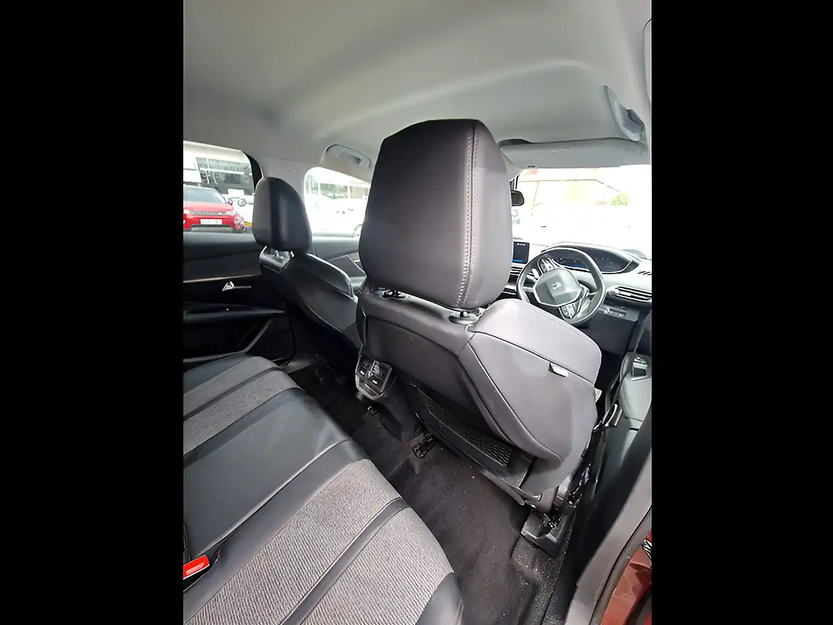Used 2018 Peugeot 3008 Allure Bronze - Interior and Exterior details 15