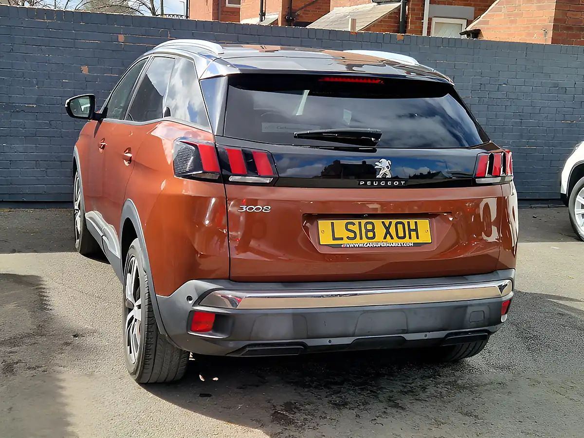 Used 2018 Peugeot 3008 Allure Bronze - Interior and Exterior details 8