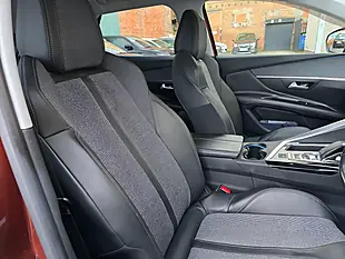 Used 2018 Peugeot 3008 Allure Bronze - Interior and Exterior details 11