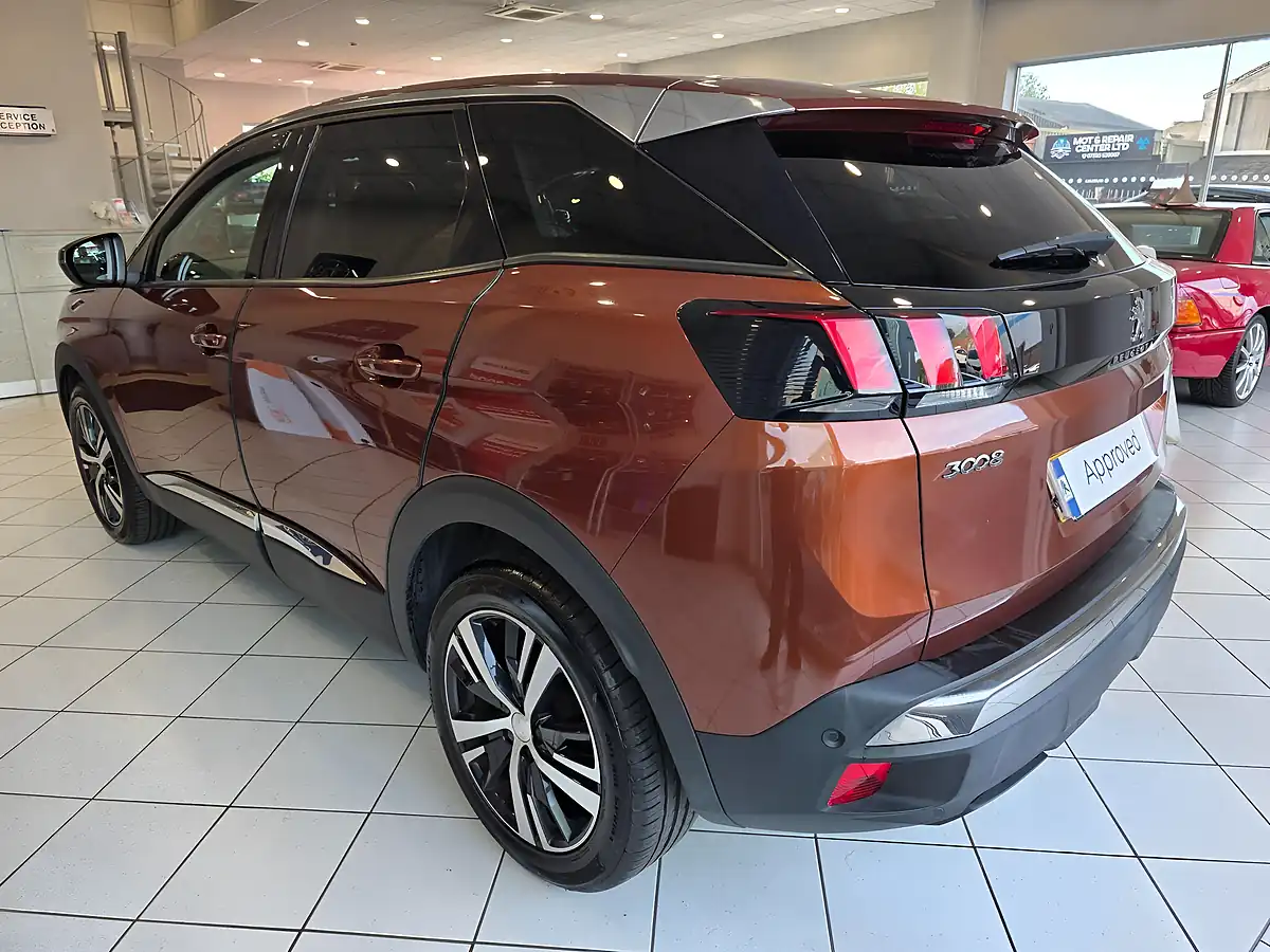 Used 2018 Peugeot 3008 Allure Bronze - Interior and Exterior details 4