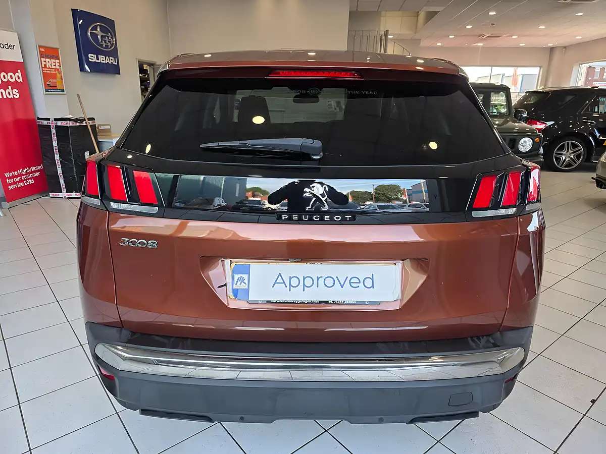 Used 2018 Peugeot 3008 Allure Bronze - Interior and Exterior details 7