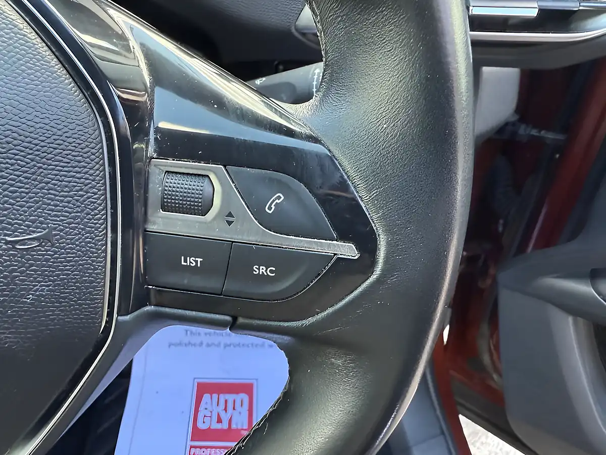 Used 2018 Peugeot 3008 Allure Bronze - Interior and Exterior details 11