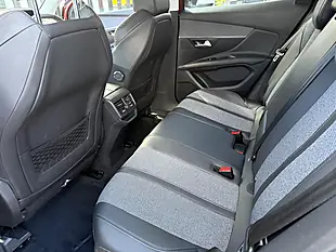 Used 2018 Peugeot 3008 Allure Bronze - Interior and Exterior details 17