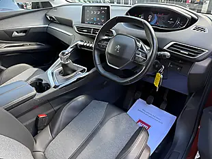 Used 2018 Peugeot 3008 Allure Bronze - Interior and Exterior details 7