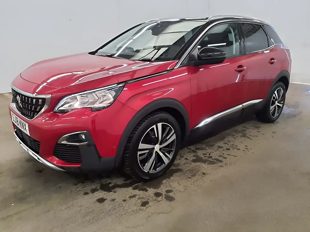 Used 2018 Peugeot 3008 Allure Edition Red - Interior and Exterior details 4
