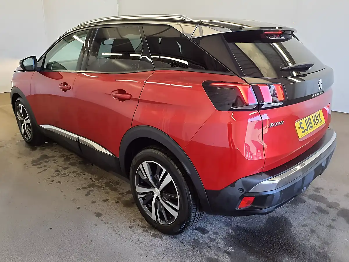 Used 2018 Peugeot 3008 Allure Edition Red - Interior and Exterior details 5